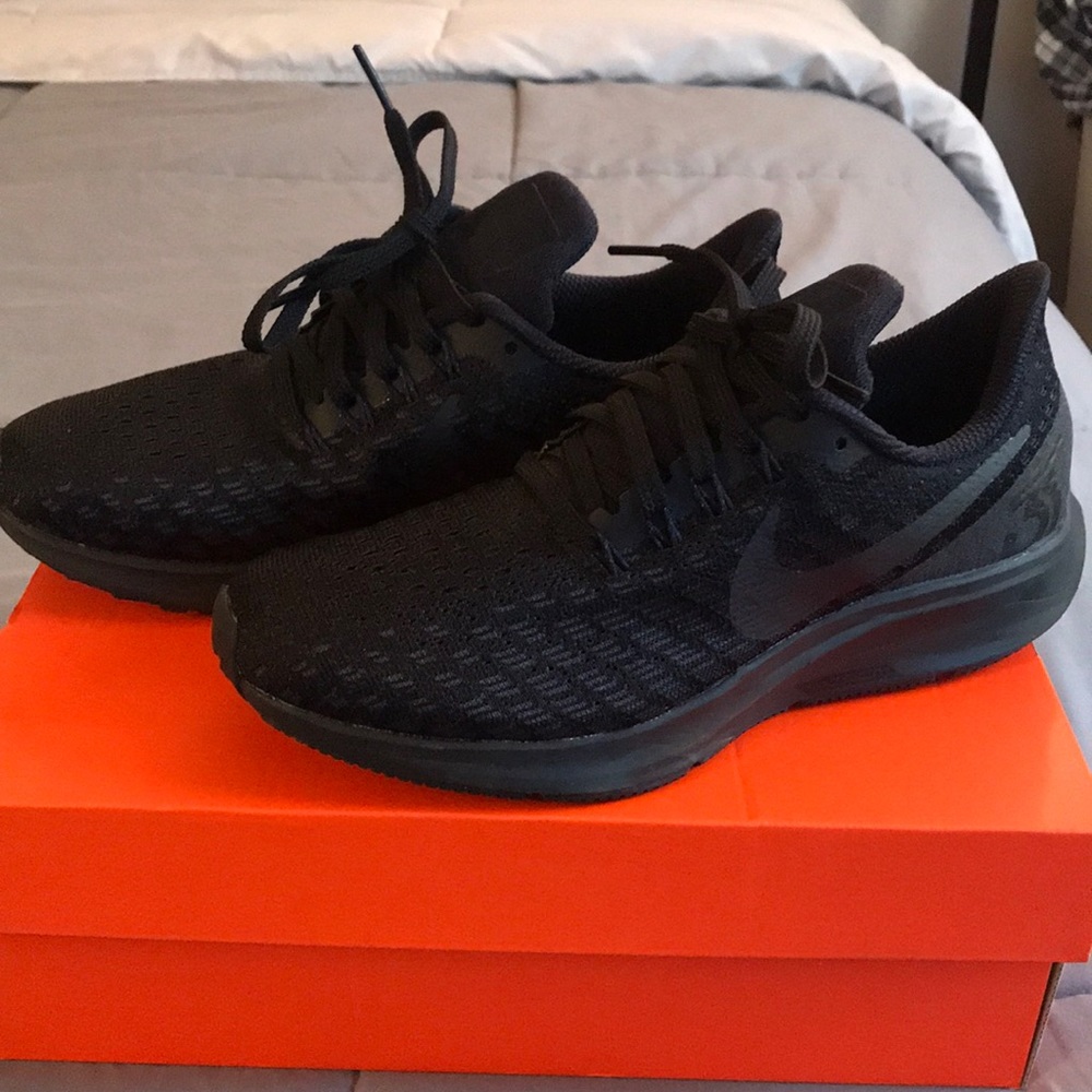 Womens Nike Air Zoom Pegasus 35
